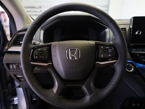 New 2026 Honda Odyssey Touring image 13