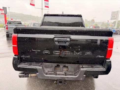 Used 2025 Toyota Tacoma SR5 AWD/4WD image 6