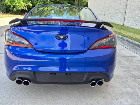 Used 2013 Hyundai Genesis 3.8 RWD image 5