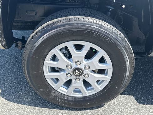 Used 2024 Toyota Tacoma SR image 17