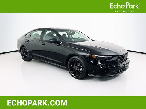 Used 2025 Honda Accord SE image 1