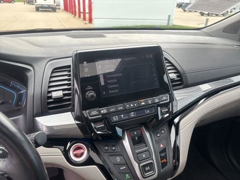 Used 2022 Honda Odyssey Elite image 17