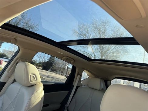 Used 2023 Acura RDX w/ Technology Package image 27