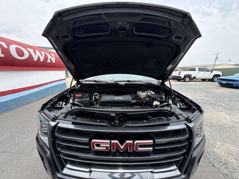 Used 2024 GMC Yukon AT4 w/ Technology Package AWD/4WD image 26