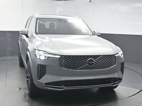 Used 2026 Volvo XC90 B6 Plus w/ Protection Package Premier AWD/4WD image 3