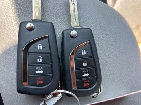 Used 2023 Toyota Camry LE image 17