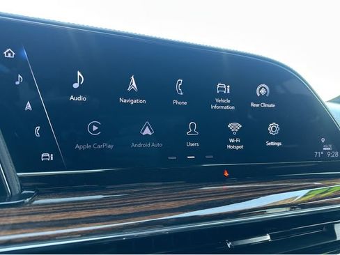 Certified 2022 Cadillac Escalade Premium Luxury image 20