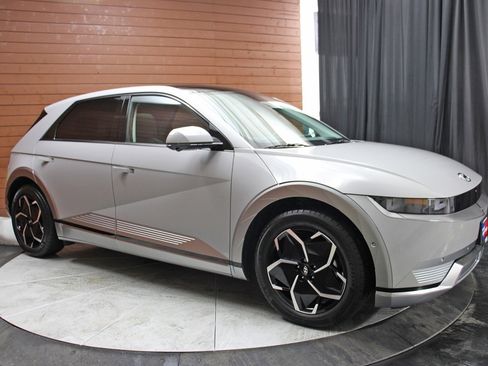 Used 2023 Hyundai Ioniq 5 Limited image 9