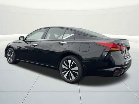 Used 2022 Nissan Altima 2.5 SL image 3