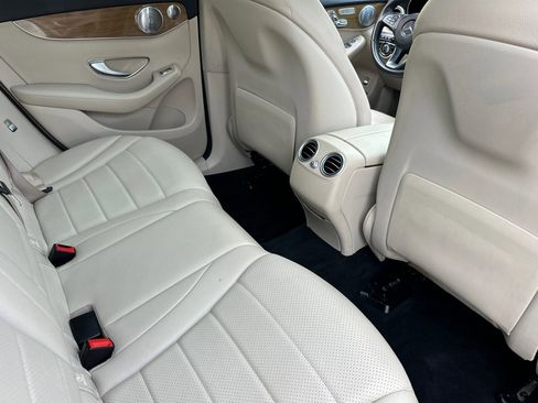 Used 2018 Mercedes-Benz GLC 300 image 31