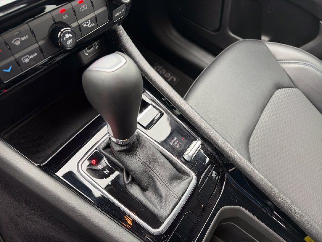Used 2026 Jeep Compass Latitude AWD/4WD image 22