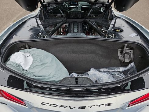 Used 2024 Chevrolet Corvette Stingray Preferred Cpe w/ Z51 Performance Package RWD image 30