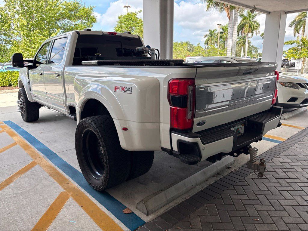 Used 2023 Ford F450 Platinum w/ FX4 Off-Road Package AWD/4WD image 2