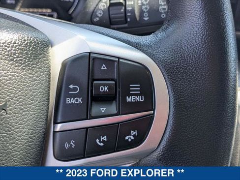 Used 2023 Ford Explorer XLT RWD image 15