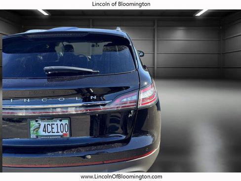 Certified 2022 Lincoln Nautilus Reserve w/ Equipment Group 201A image 18