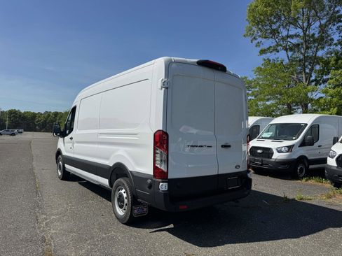 New 2026 Ford Transit 250 148 Medium Roof w/ Load Area Protection Package RWD image 5