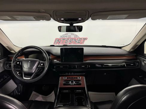 Used 2020 Lincoln Aviator Reserve w/ Equipment Group 202A image 10