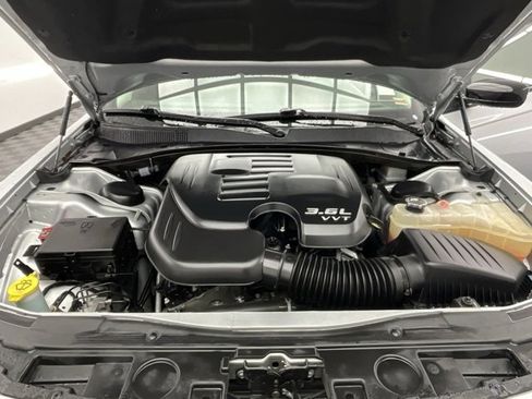 Used 2021 Chrysler 300 Touring w/ Sport Appearance Package image 29