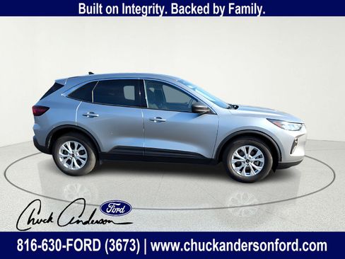 Used 2024 Ford Escape Active w/ Cold Weather Package FWD image 10