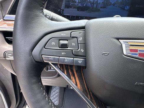 Used 2024 Cadillac Escalade ESV Premium Luxury AWD/4WD image 34