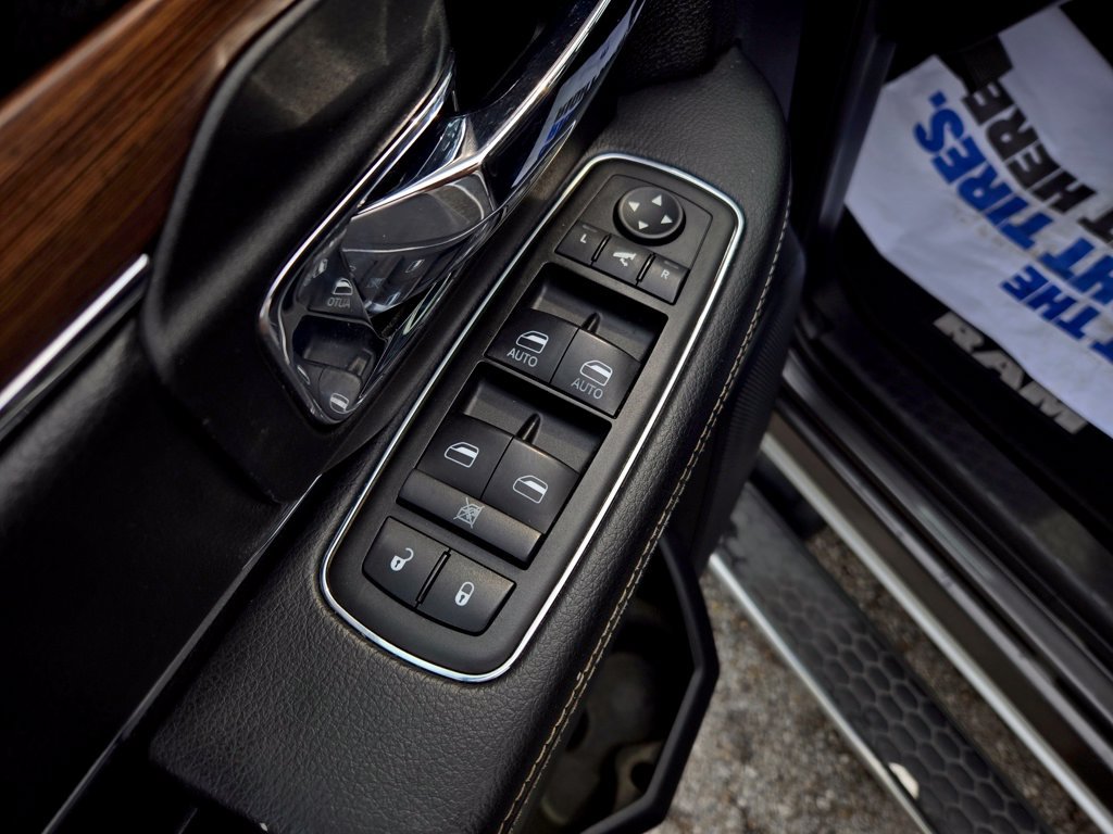 Used 2015 RAM 2500 Laramie w/ Protection Group AWD/4WD image 13