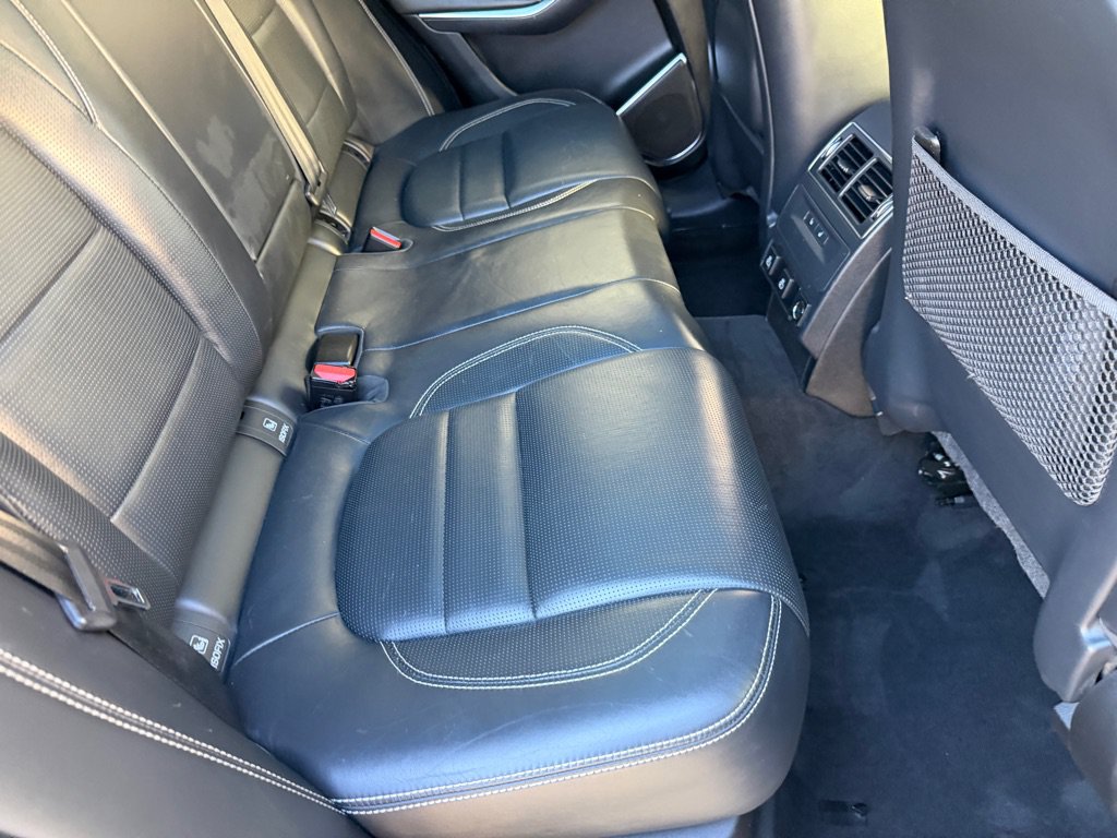 Used 2021 Jaguar F-PACE R-Dynamic S AWD/4WD image 23