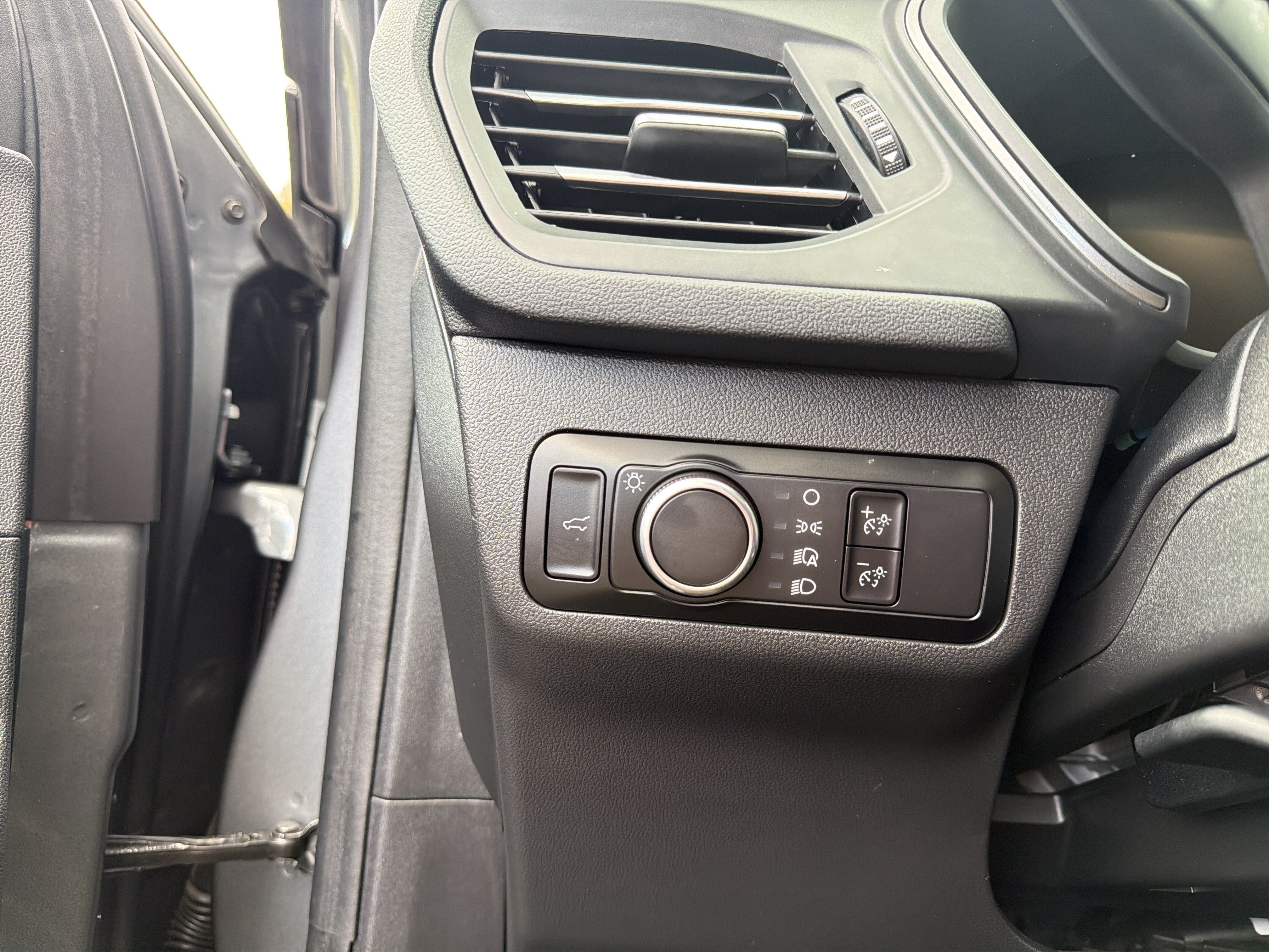 Used 2023 Ford Escape Active AWD/4WD image 16