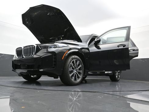 New 2026 BMW X5 xDrive50e w/ M Sport Package image 43