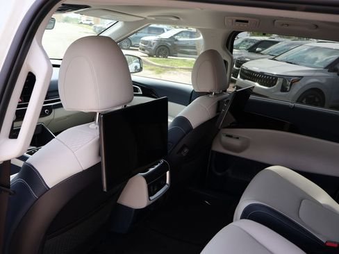 New 2026 Kia Carnival SX Prestige FWD image 14