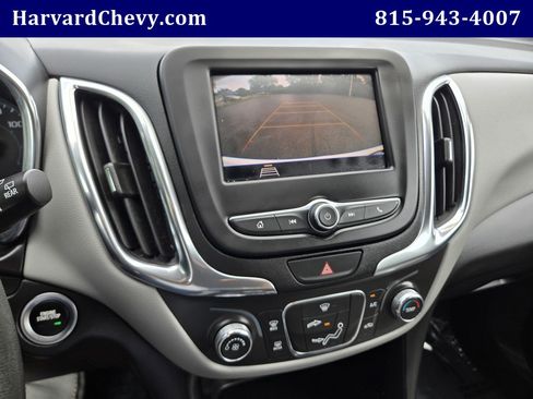 Used 2021 Chevrolet Equinox LS AWD/4WD image 9