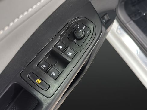Used 2023 Volkswagen Taos SEL AWD/4WD image 22