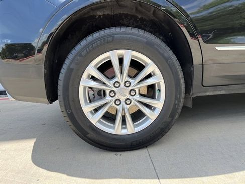 Certified 2023 Cadillac XT5 Luxury w/ LPO, Floor Liner Package image 13