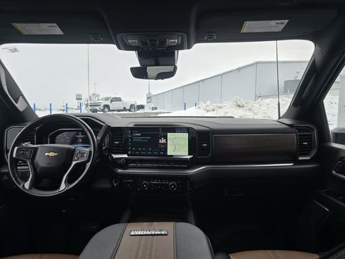 Used 2025 Chevrolet Silverado 2500 High Country w/ High Country Premium Package image 24