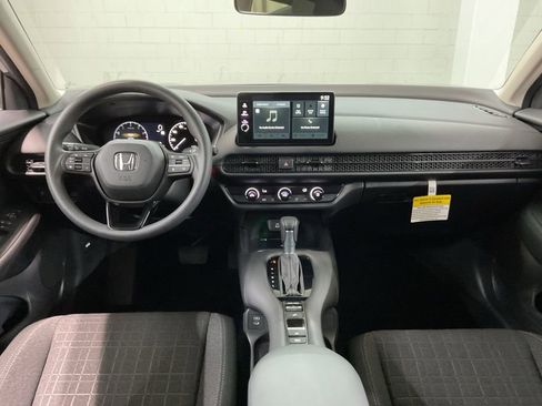 Certified 2026 Honda HR-V LX image 8