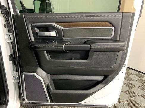 Used 2022 RAM 3500 Laramie image 11