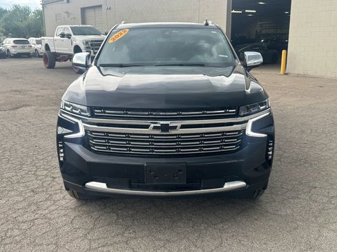 Used 2022 Chevrolet Suburban Premier AWD/4WD image 10