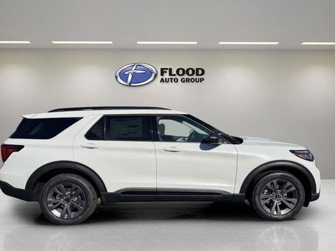 New 2026 Ford Explorer Active w/ Active Comfort Package AWD/4WD image 4