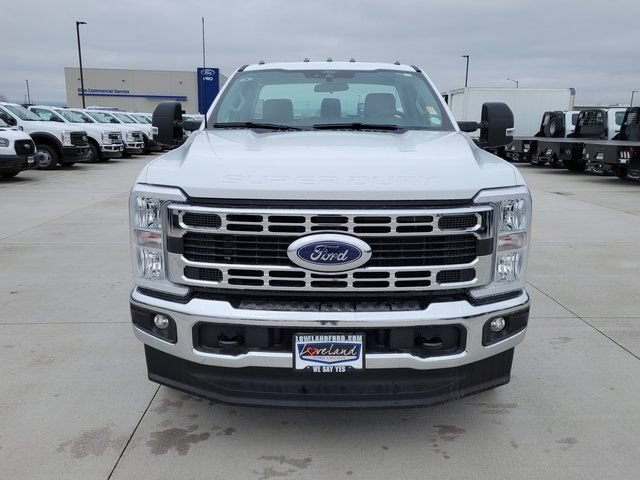 New 2025 Ford F350 XL w/ XL Chrome Package AWD/4WD image 8