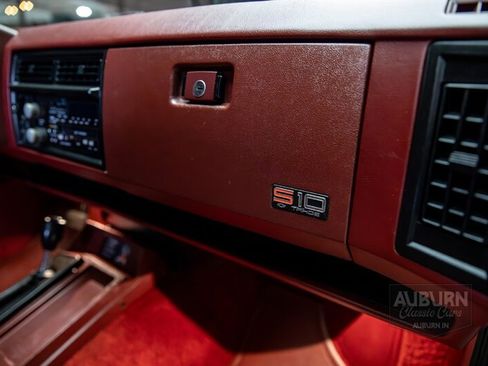 Used 1986 Chevrolet S10 Pickup 4WD image 23