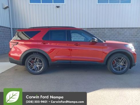 New 2026 Ford Explorer ST-Line w/ ST-Line Street Pack image 2