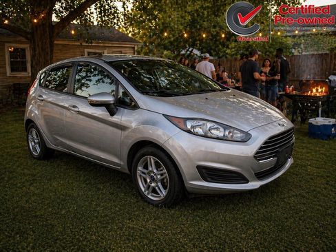 Used 2019 Ford Fiesta SE FWD image 1