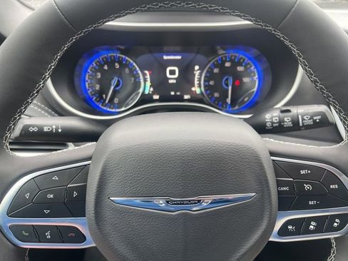 New 2026 Chrysler Pacifica Select image 22