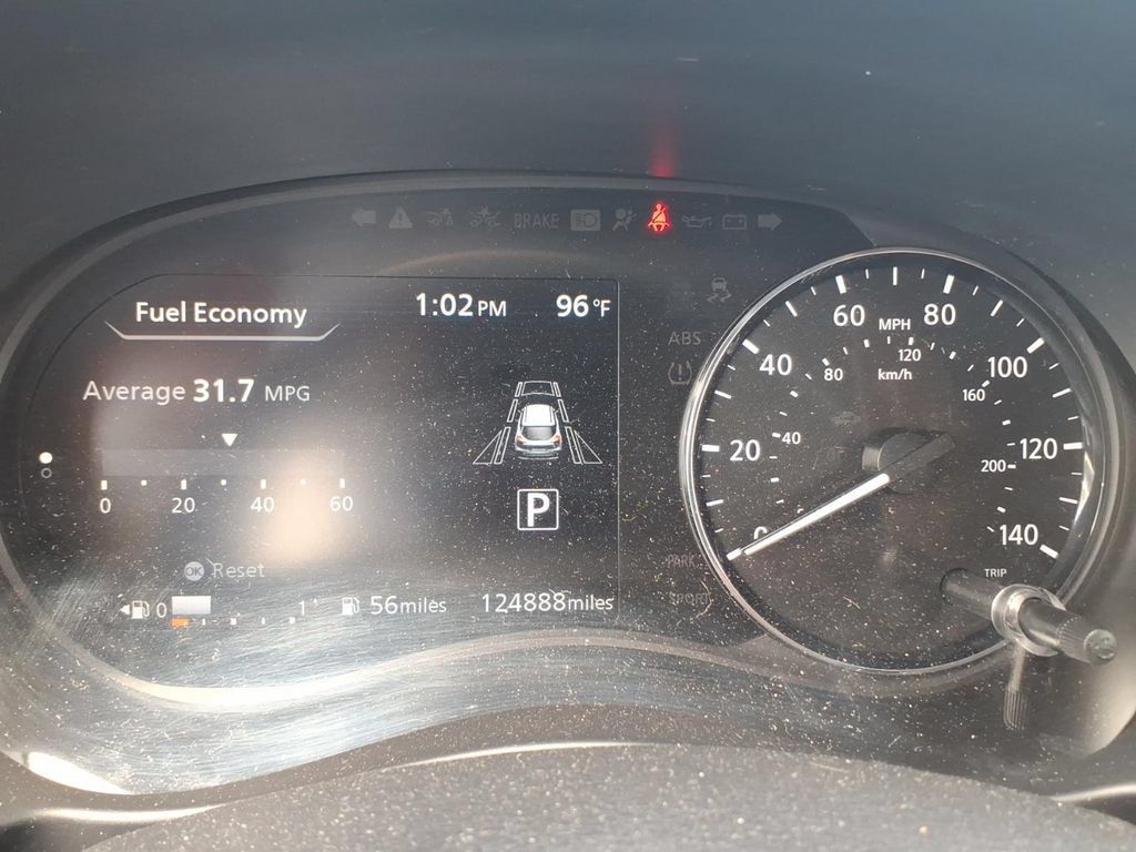 Used 2021 Nissan Kicks SR w/ SR Premium Package FWD image 18