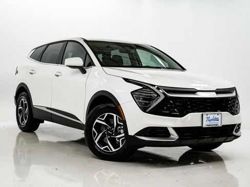 Certified 2024 Kia Sportage LX image 5