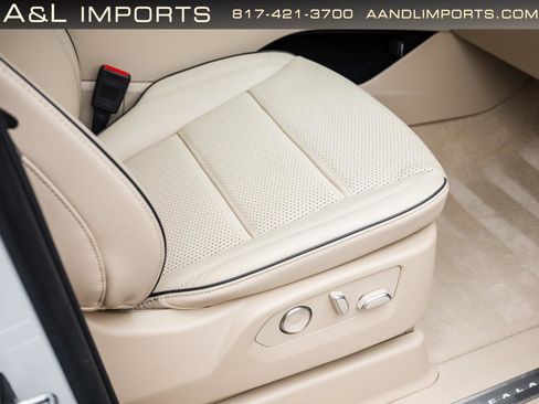 Used 2024 Cadillac Escalade Premium Luxury w/ Performance Package AWD/4WD image 64