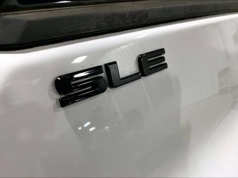 Used 2020 GMC Terrain SLE w/ Driver Convenience Package AWD/4WD image 25