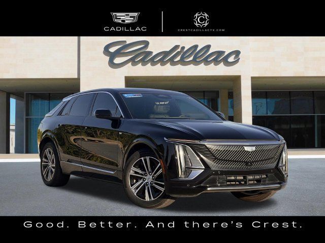 Certified 2025 Cadillac Lyriq Luxury w/ LPO, Floor Liner Package RWD image 2