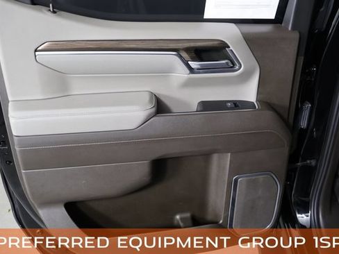 Used 2022 Chevrolet Silverado 1500 RST AWD/4WD image 18