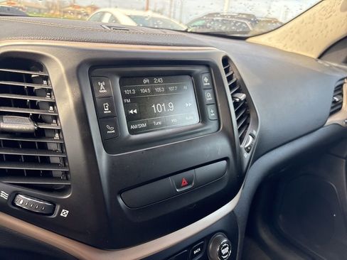 Used 2016 Jeep Cherokee Latitude image 34