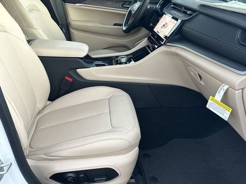 New 2026 Jeep Grand Cherokee Limited image 15